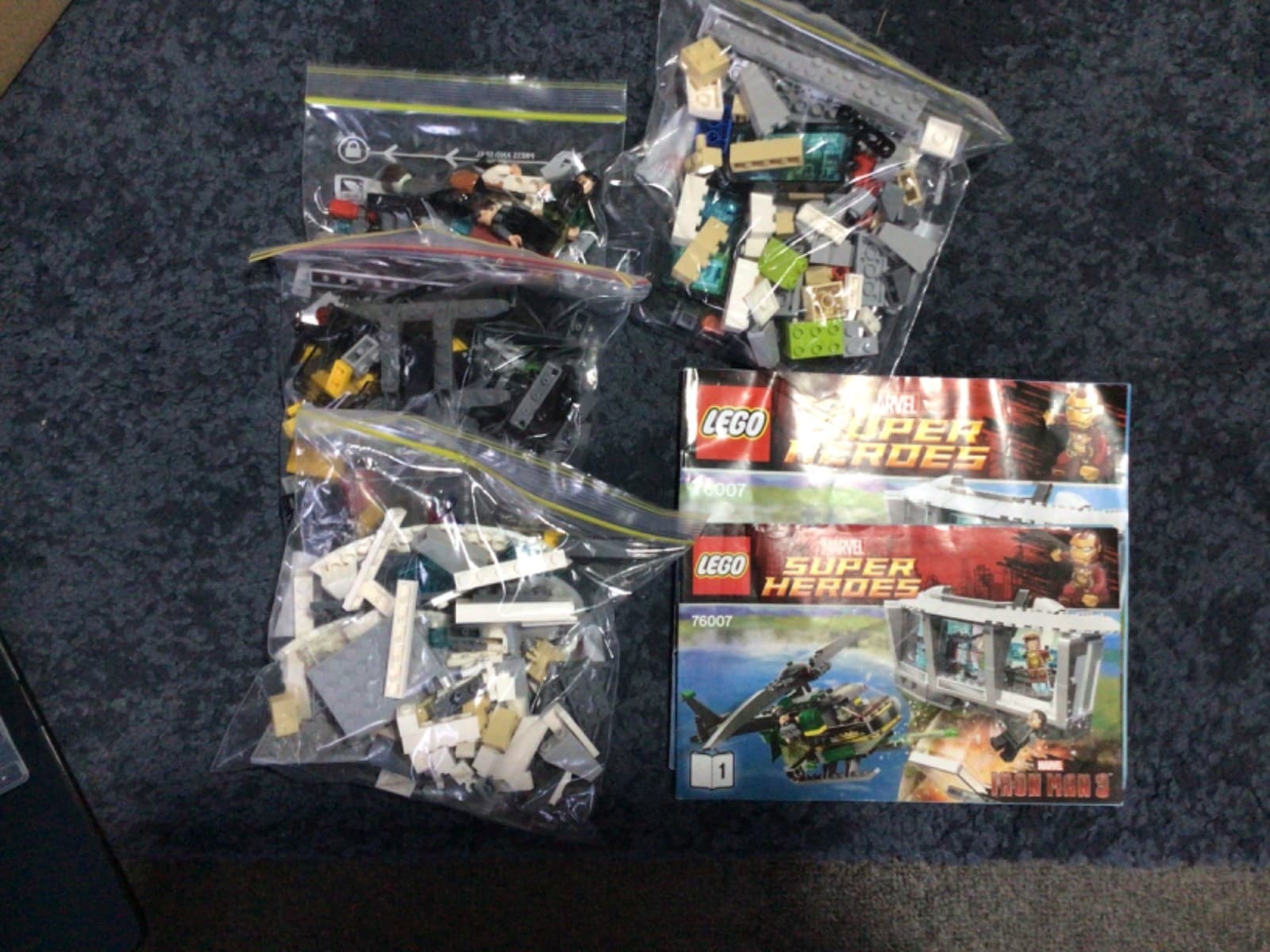 Listing photo for lego 76007 Iron Man Malibu Mansion Attack